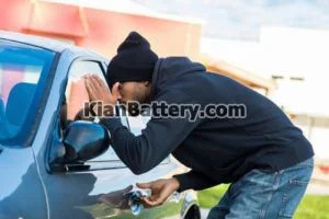 دزدی باتری ماشین و راههای جلوگیری از آن 10 نگاه دزدگی دزدان ماشین از شیشه