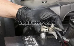 نحوه باز کردن و جدا کردن باتری ماشین 13 باز کردن ایمن باتری خودرو