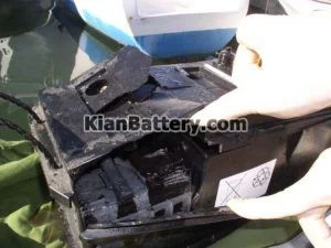 ترکیدن باتری ماشین