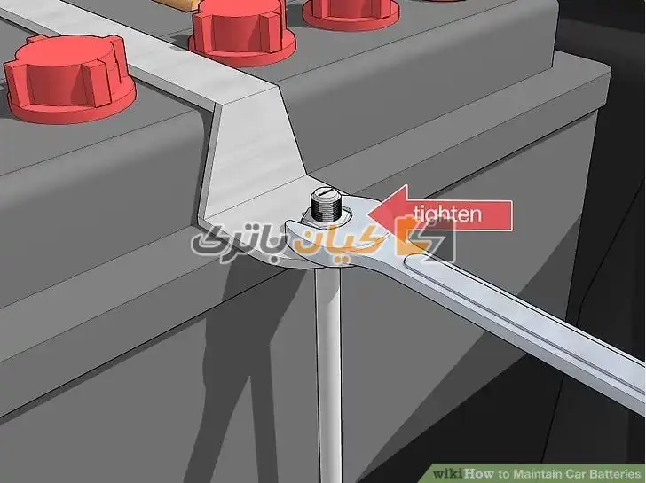  نگهدارنده باتری را محکم کنید