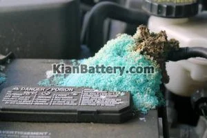 خالی شدن باتری ماشین 13 سولفات بستن سر باتری باعث خالی شدن آن می شود