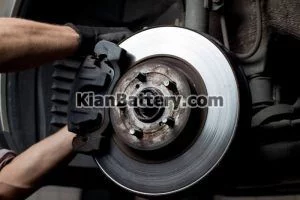 علت لرزش خودرو هنگام حرکت و ترمز 6 علت لرزش خودرو هنگام ایستادن