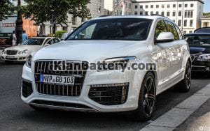 Audi Q7 6 300x188 باتری آئودی Q7