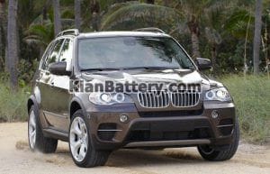 BMW X5 6 300x193 باتری بی ام و ایکس 5