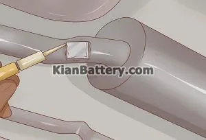 چسباندن پچ به ناحیه نشتی اگزوز