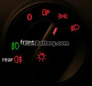 آشنایی با چراغ مه شکن خودرو 3 علامت چراغ مه شکن ماشین