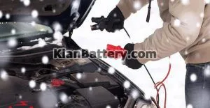 آموزش رانندگی در برف و نکات ایمنی خودرو در زمستان 15 چک کردن باتری خودرو قبل از رانندگی در زمستان