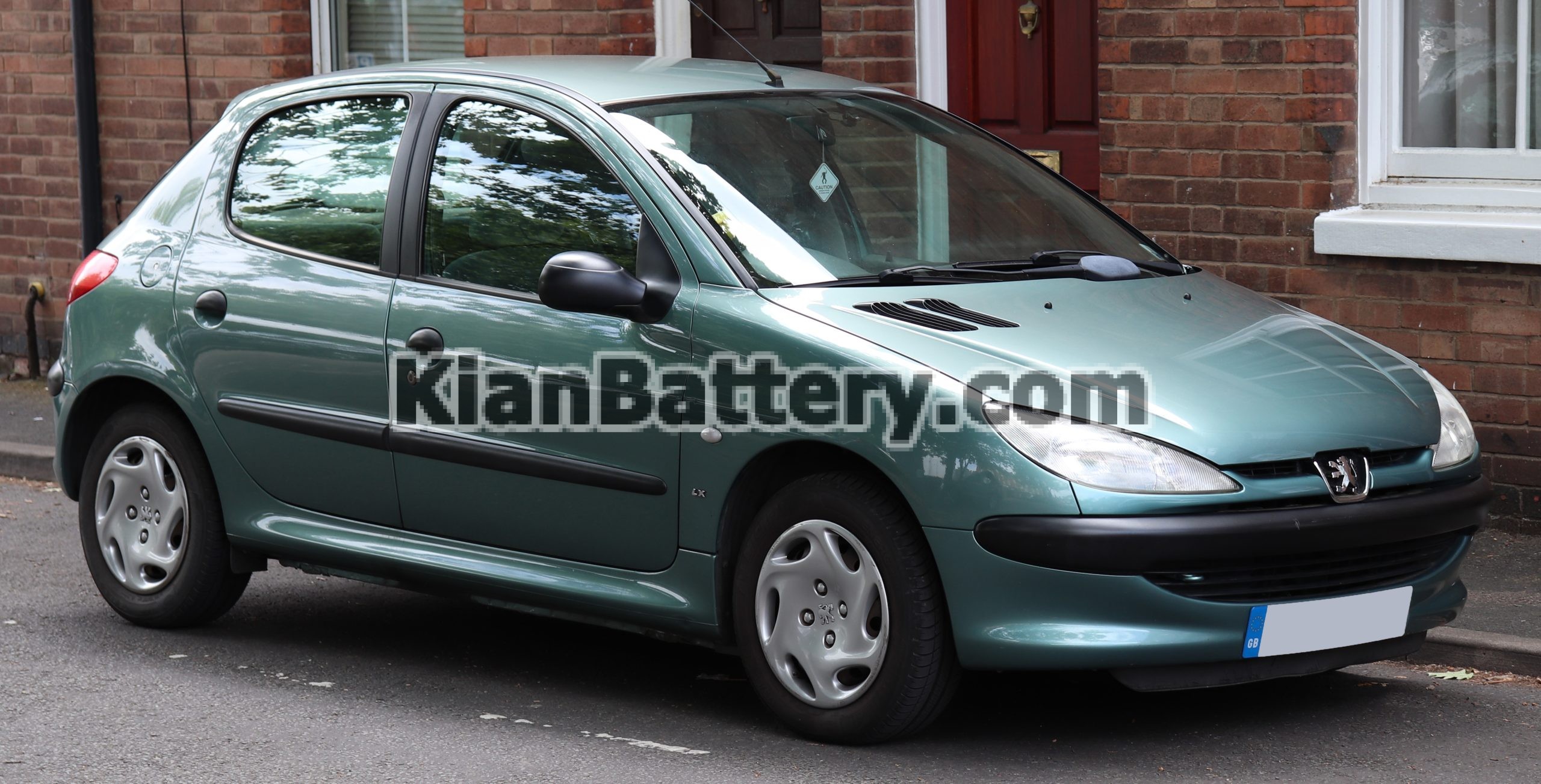 2000 Peugeot 206 LX 1.4 Front scaled