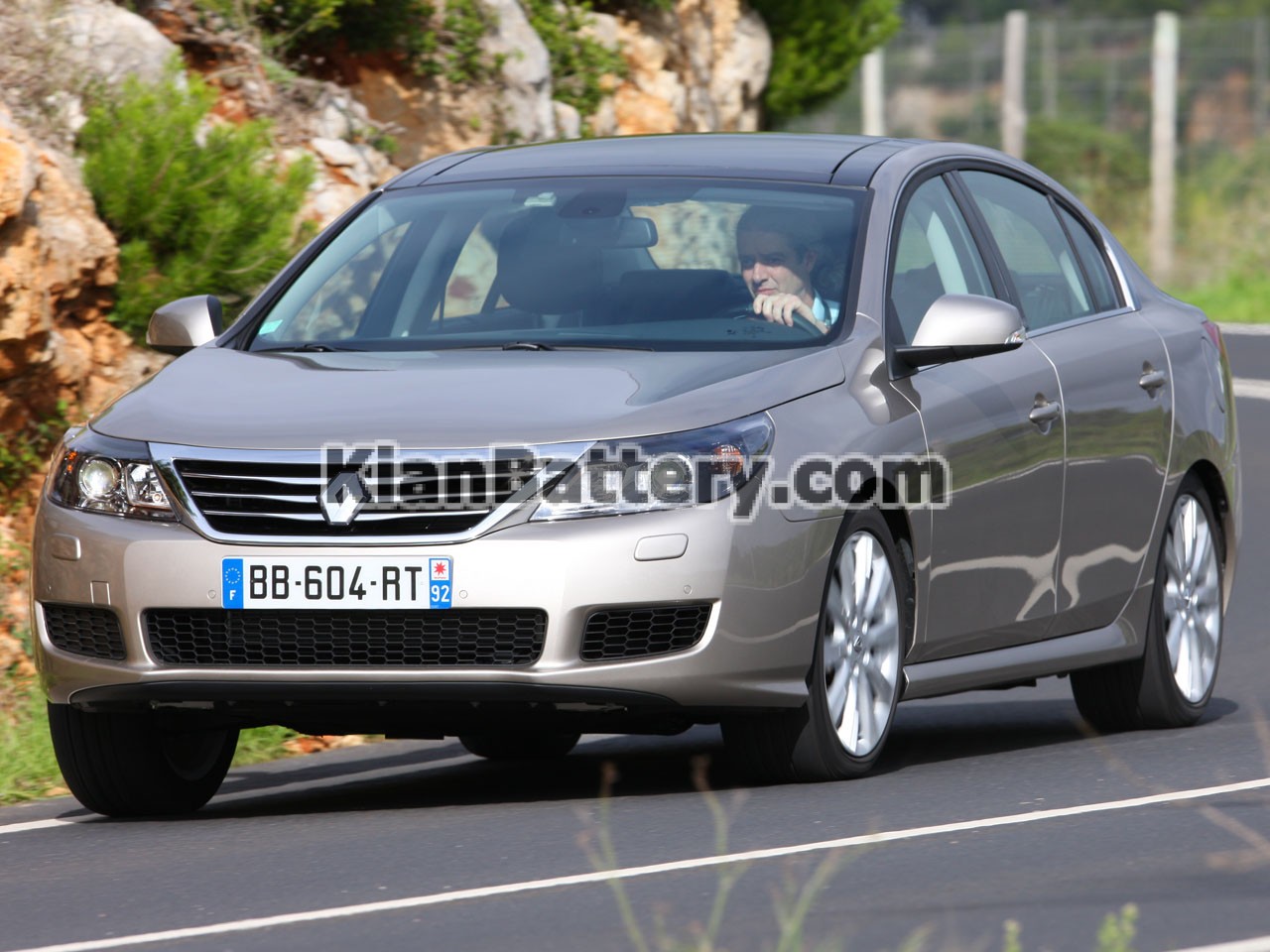 Renault Latitude V6 dCi 240 FAP 003