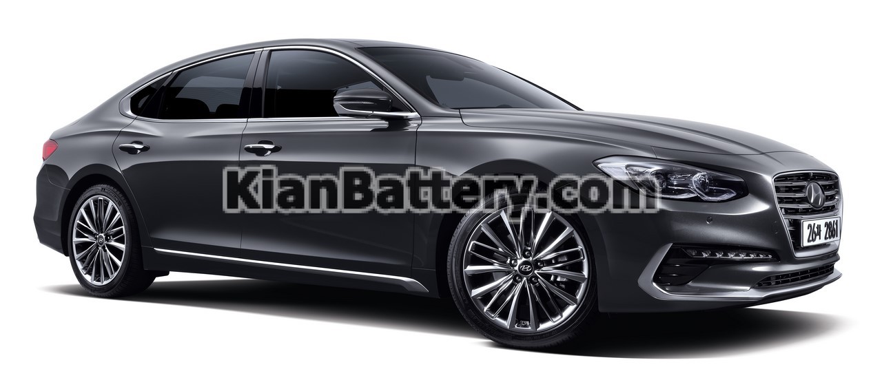 2017 Hyundai Grandeur Hyundai Azera front three quarters مقایسه هیوندای آزرا و تویوتا آریون