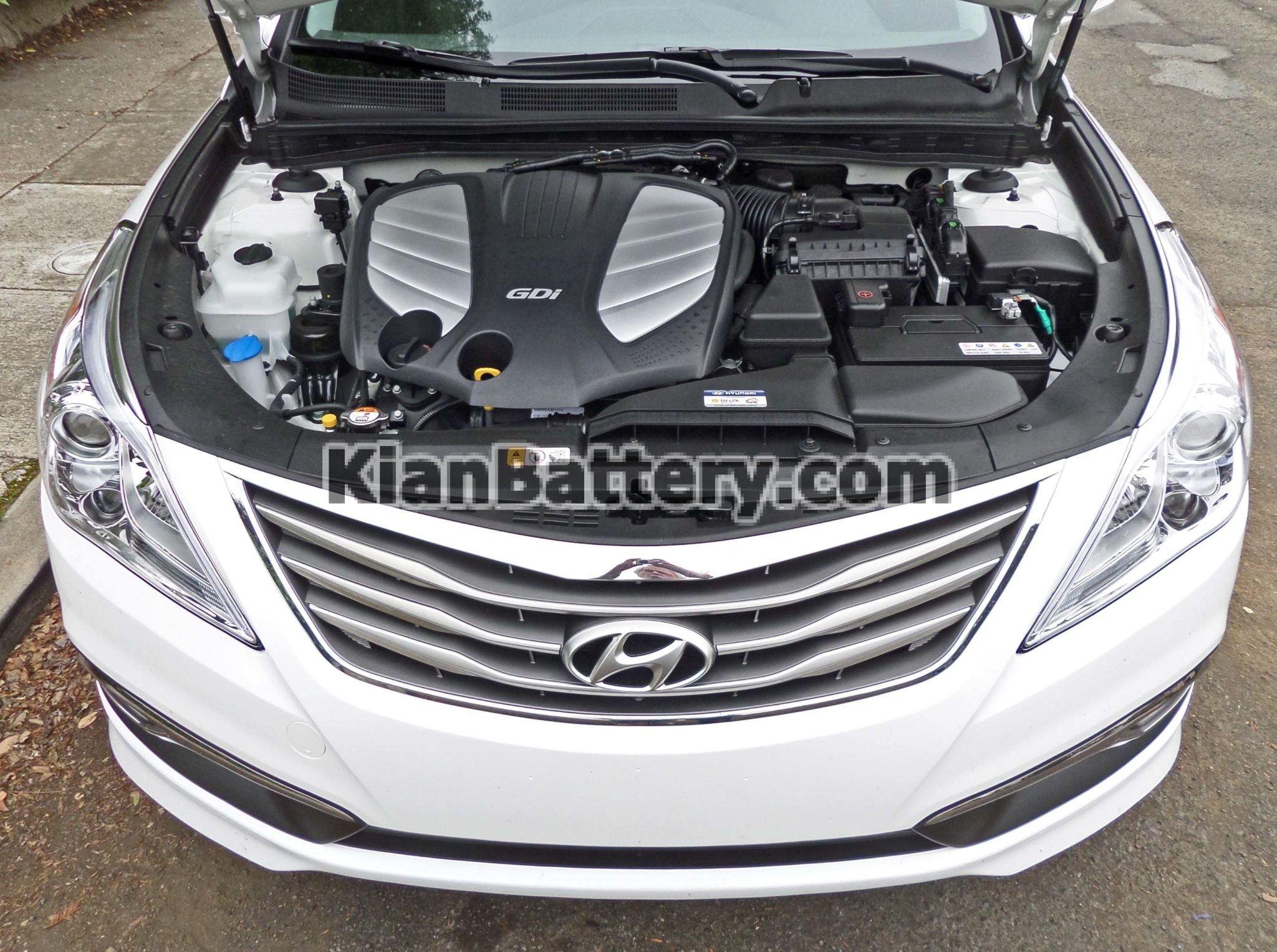 Hyundai Azera Eng مقایسه هیوندای آزرا و تویوتا آریون