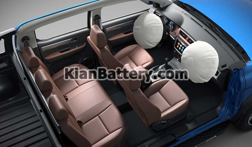 kmc t8 interior مقایسه تویوتا هایلوکس و KMC T8