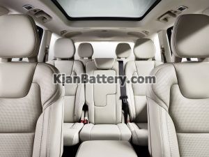 volvo xc90 hd 59739 300x225 مقایسه ولوو XC90 با تویوتا لندکروز