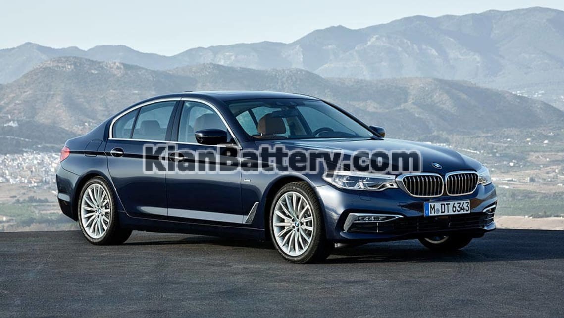 bmw 5 series luxury 2016 blue 1 مقایسه بی ام و 528 و بنز E250