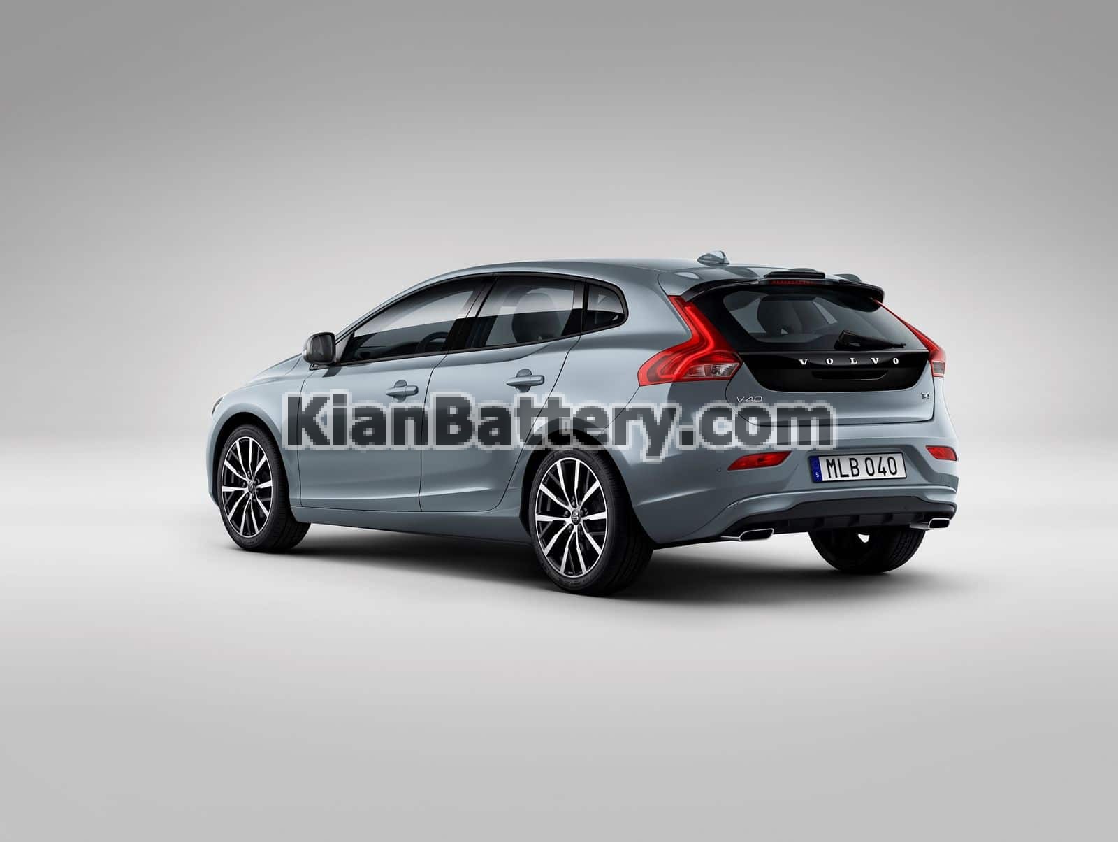 Volvo V40 Restylage 2016 9 مقایسه ولوو V40 و آلفارومئو جولیتا