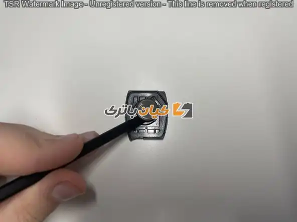 آموزش تعویض باتری ریموت خودروهای هوندا 39 بیرون آوردن باتری از داخل سوکت
