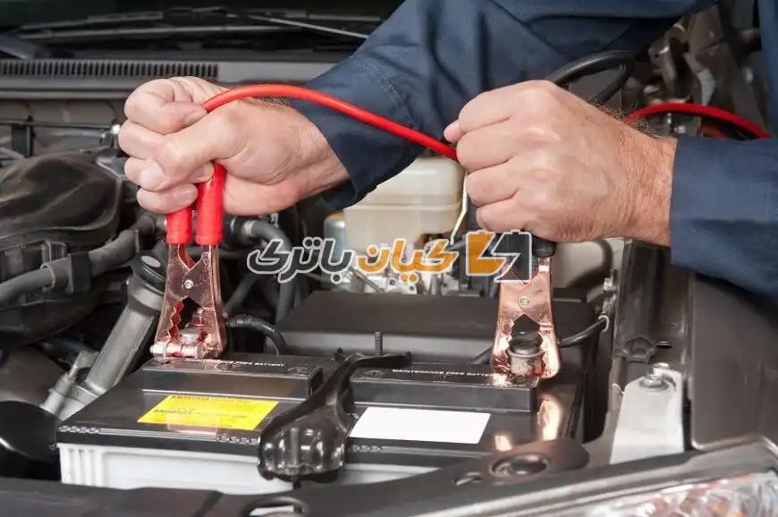 نحوه شارژ باتری کامیون های نیمه سنگین 5 اگر نحوه شارژ باتری ها را نمی دانید از یک سرویسکار کمک بگیرید