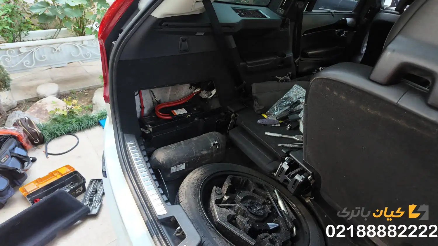 باتری مناسب خودروهای ولوو 2 volvo battery replace1