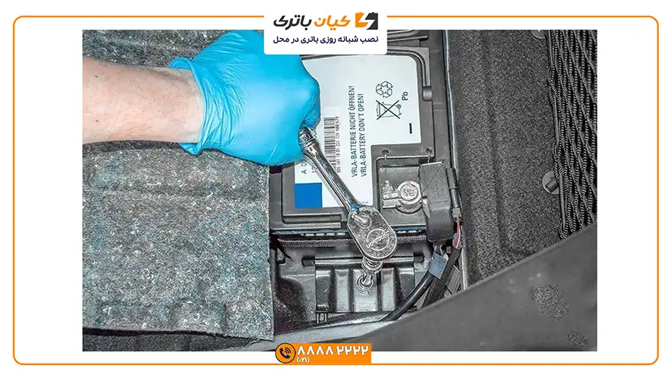 تعویض و نصب باتری بنز CLS