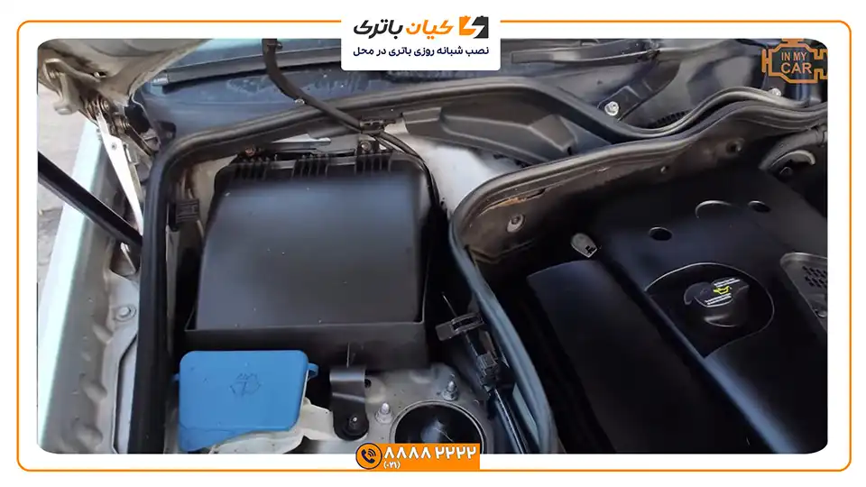 باز کردن درپوش باتری بنز E280