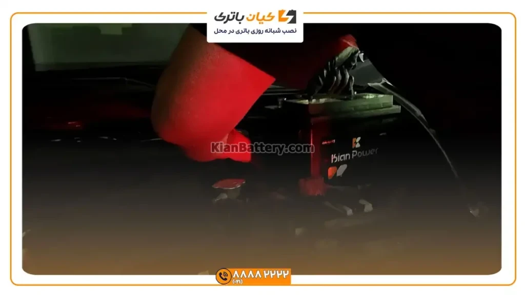باتری بر روی نیسان جوک