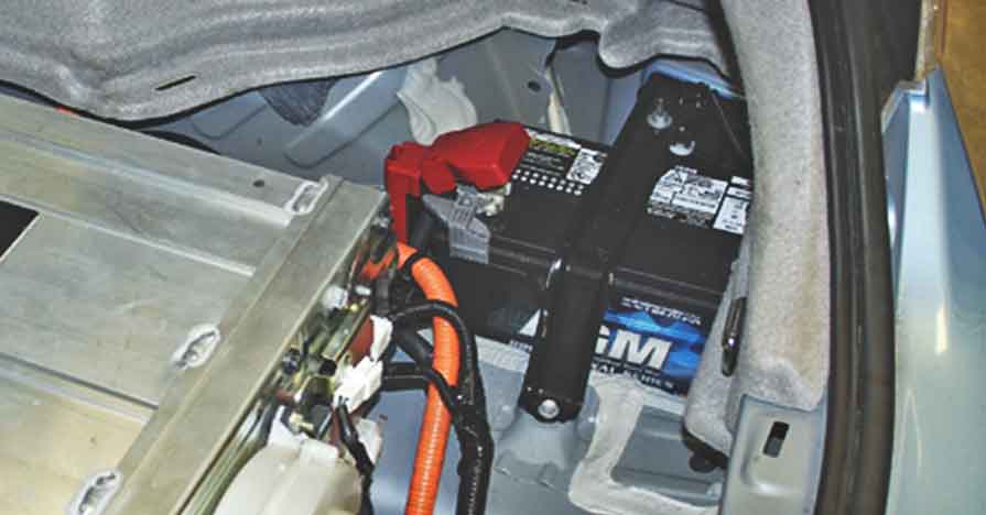 باتری کمکی، باتری دوم و باتری بک آپ خودرو 5 Aux battery hybrid car